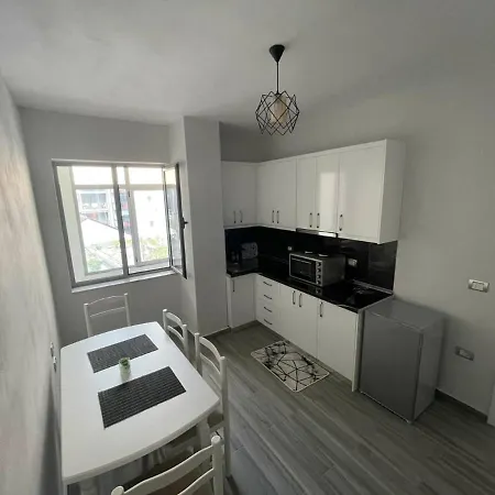 Apartment Green Apartment Pogradec